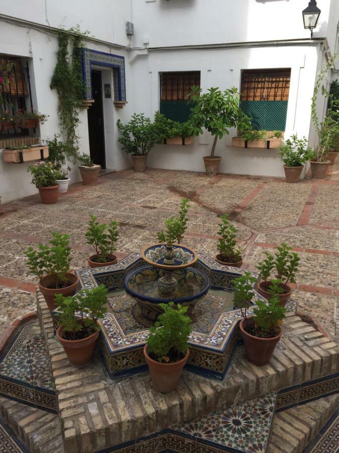 El Patio De La Aljama Apartment Cordoba Luaran gambar